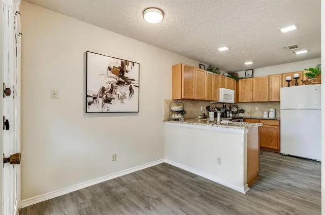 $290,000 | 541 Ranch Trail, Unit 176, Irving, TX 75063