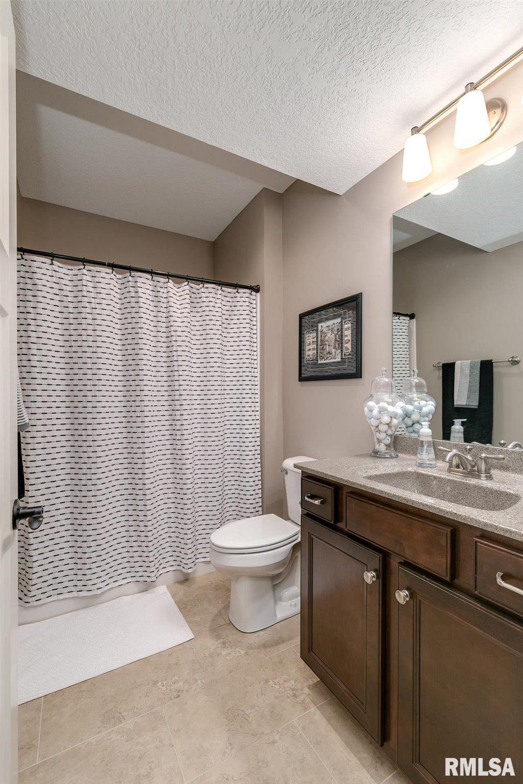 5838 Emily Road Bettendorf, IA 52722 - Photo 24 of 30 Gallery Image 24