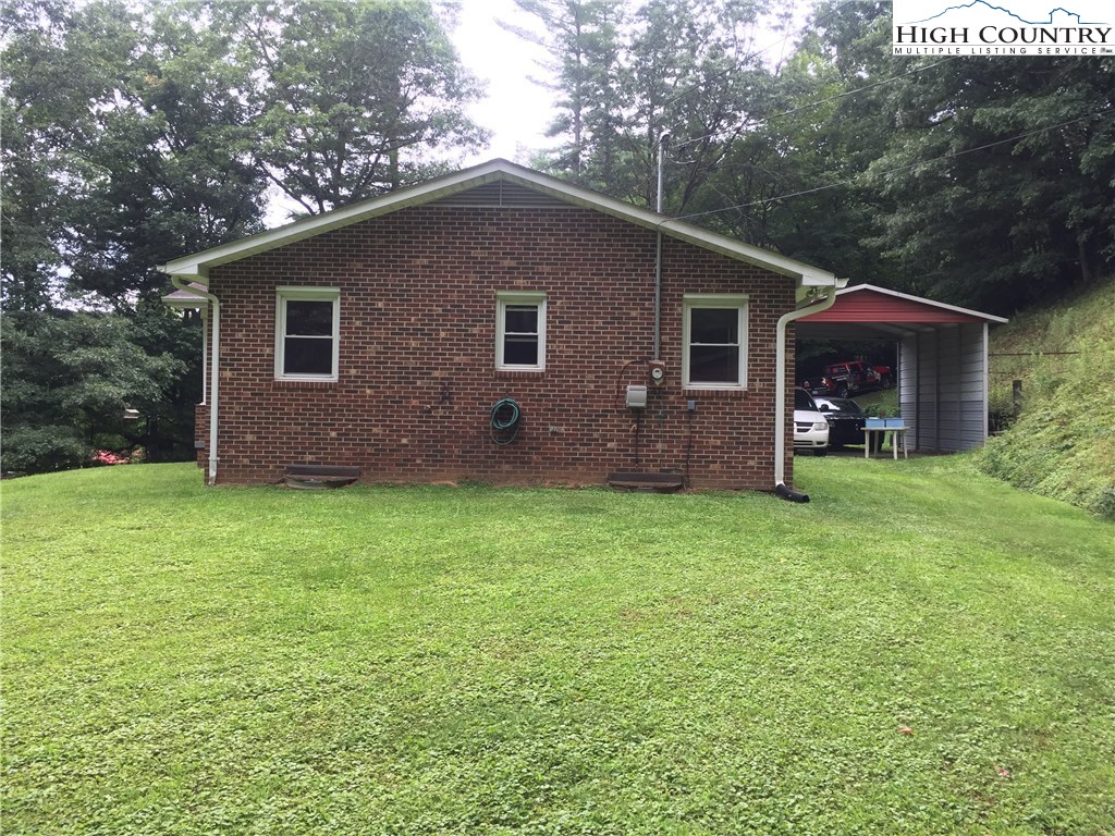 3263 Castle Ford Road Boone, NC 28607 - Photo 4 of 24 Gallery Image 4