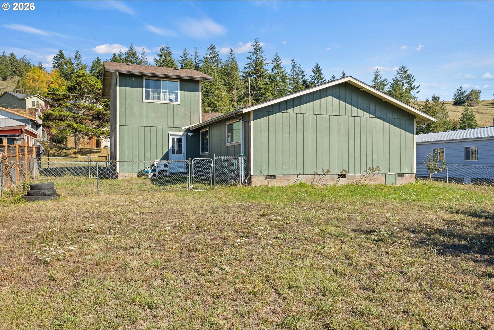 1826 22nd Street Myrtle Point, OR 97458 - Photo 5 of 38 Gallery Image 5