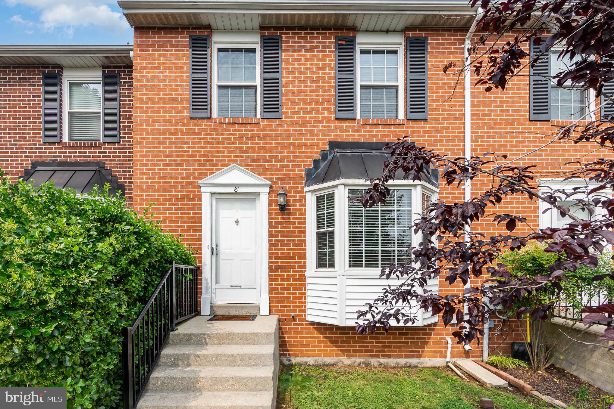 Welcome to 8 Bellfalls Way!!