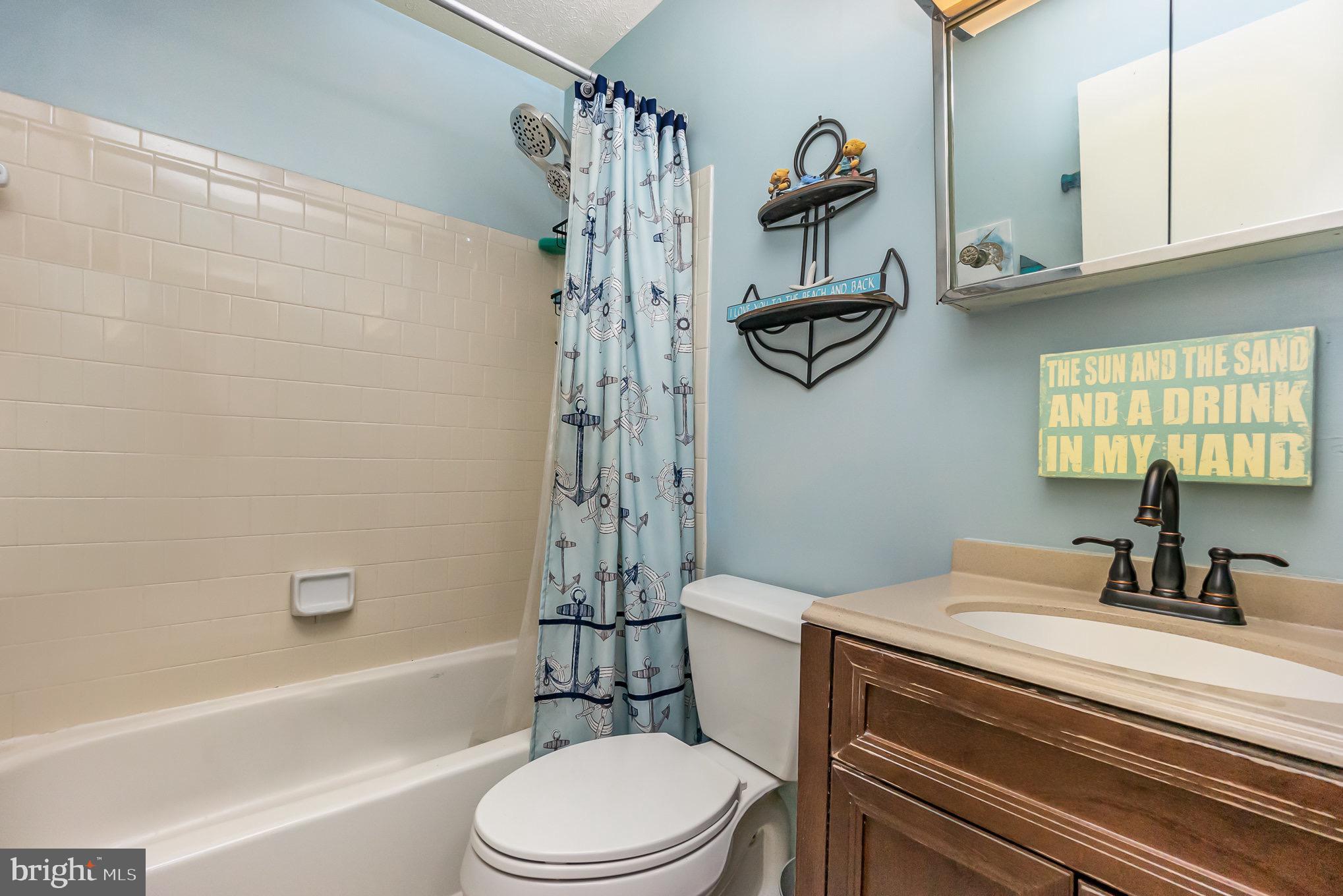 8 Bellfalls Way Nottingham, MD 21236 - Photo 17 of 26 Second level bath with updated vanity