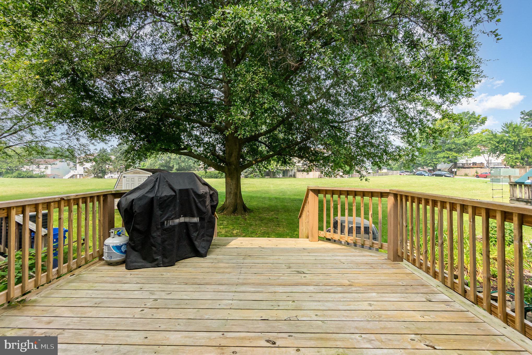 8 Bellfalls Way Nottingham, MD 21236 - Photo 23 of 26 Large new deck opens to back yard and common area