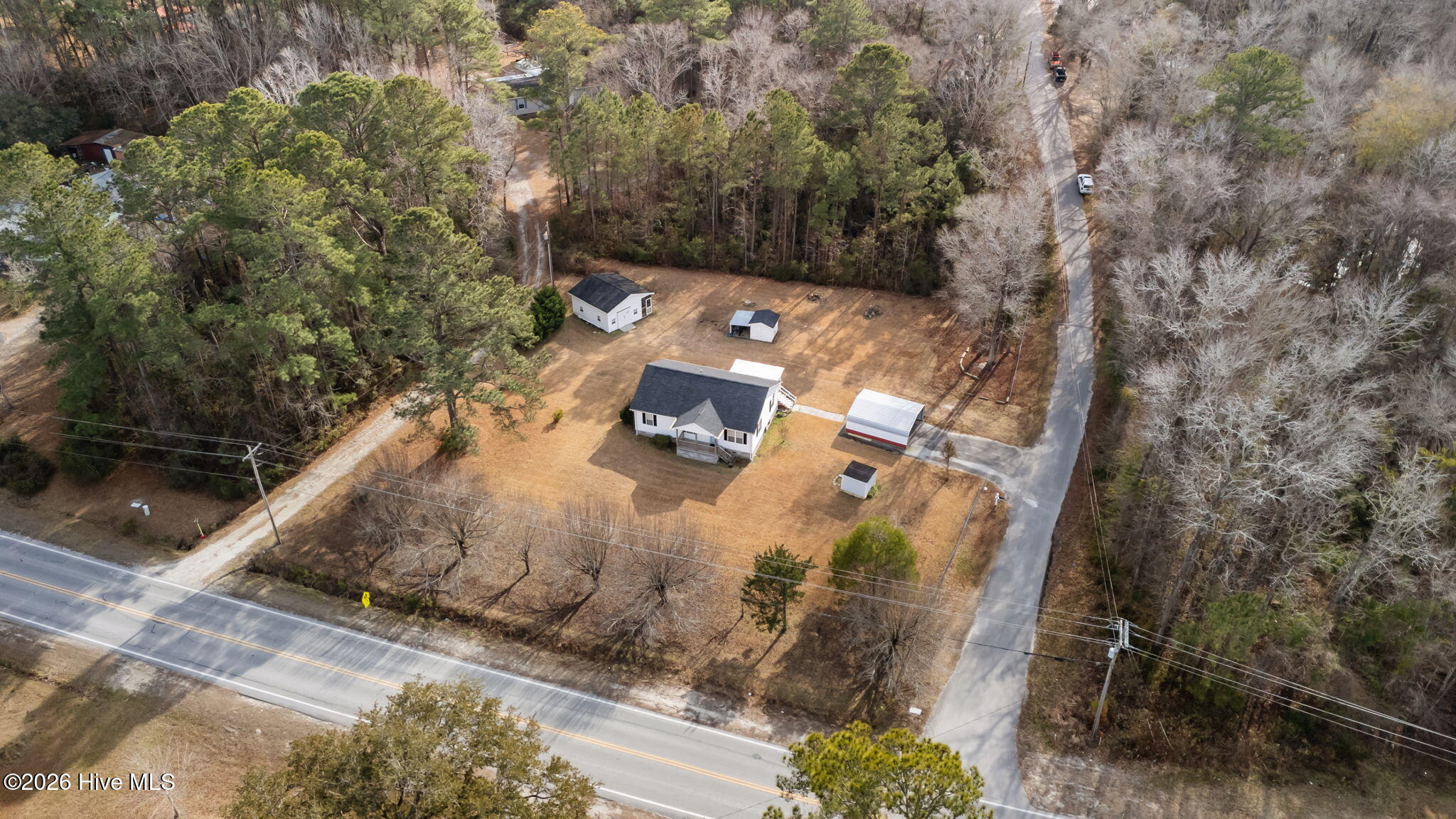 585 Roberts Road Newport, NC 28570 - Photo 35 of 40 37-web-or-mls-DJI_20260130143647_0832_D