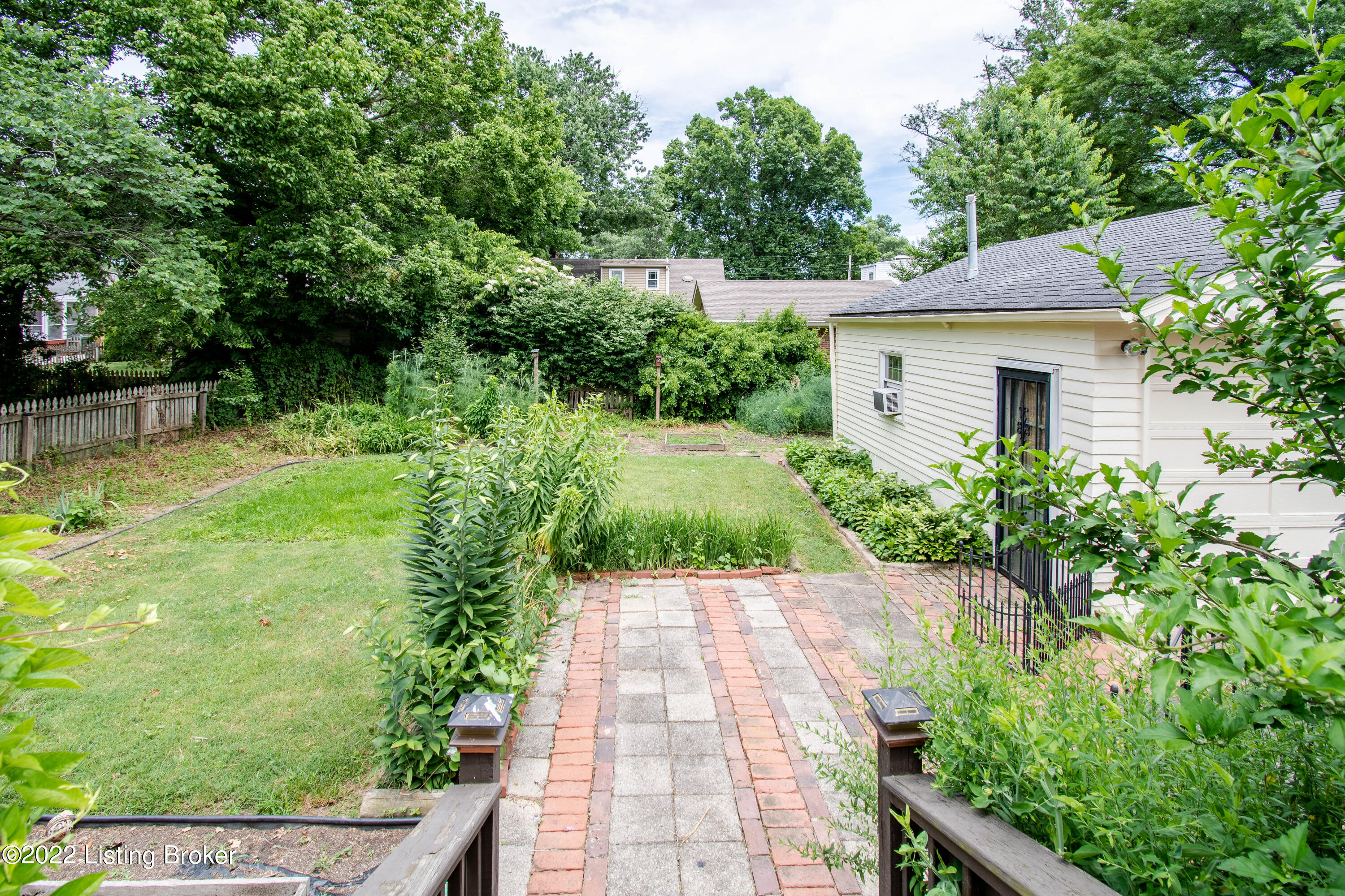 903 Perryman Road Louisville, KY 40207 - Photo 39 of 46 000_7125-HDR