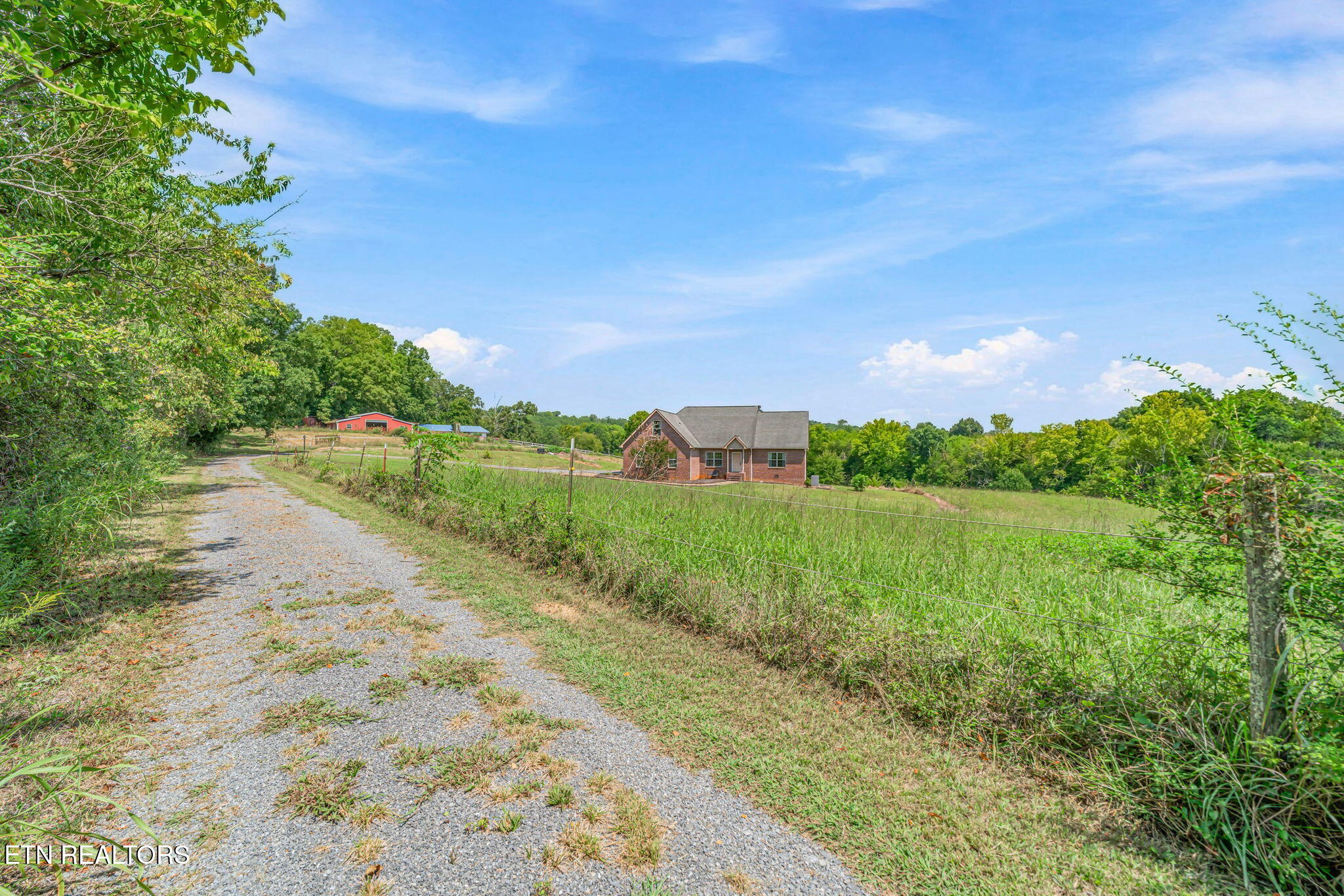 427 Hardin Road Kodak, TN 37764 - Photo 7 of 60 3-web-or-mls-430 Basswood Lane-20