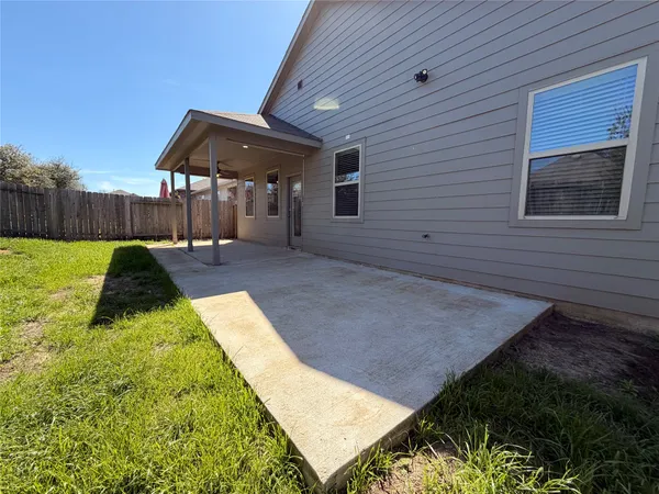 $2,125 | 11520 Kalinago View Lane, Conroe, TX 77304