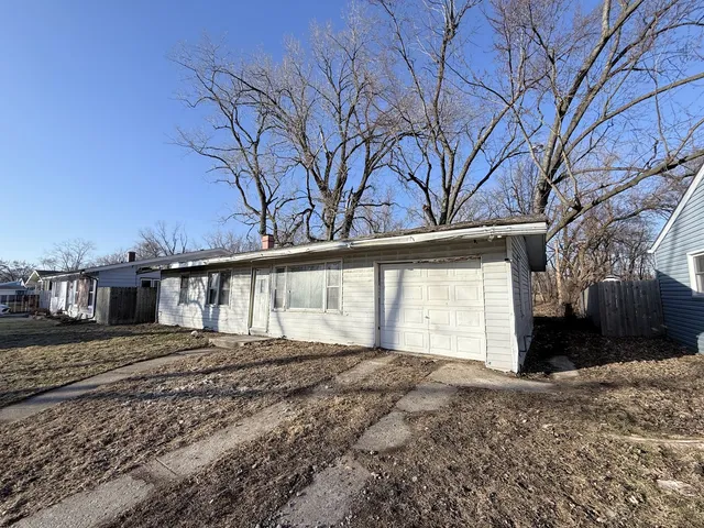 $44,900 | 3330 Roesner Drive, Markham, IL 60428