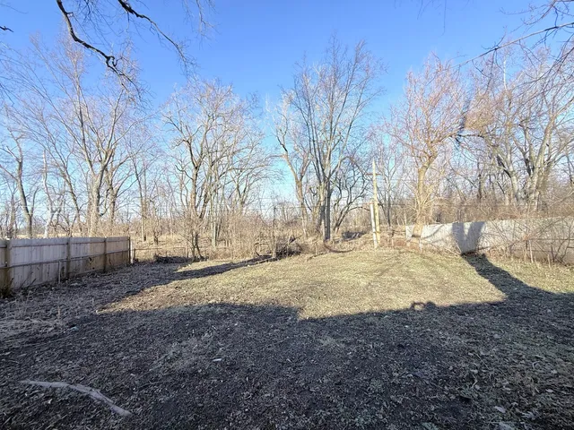 $44,900 | 3330 Roesner Drive, Markham, IL 60428