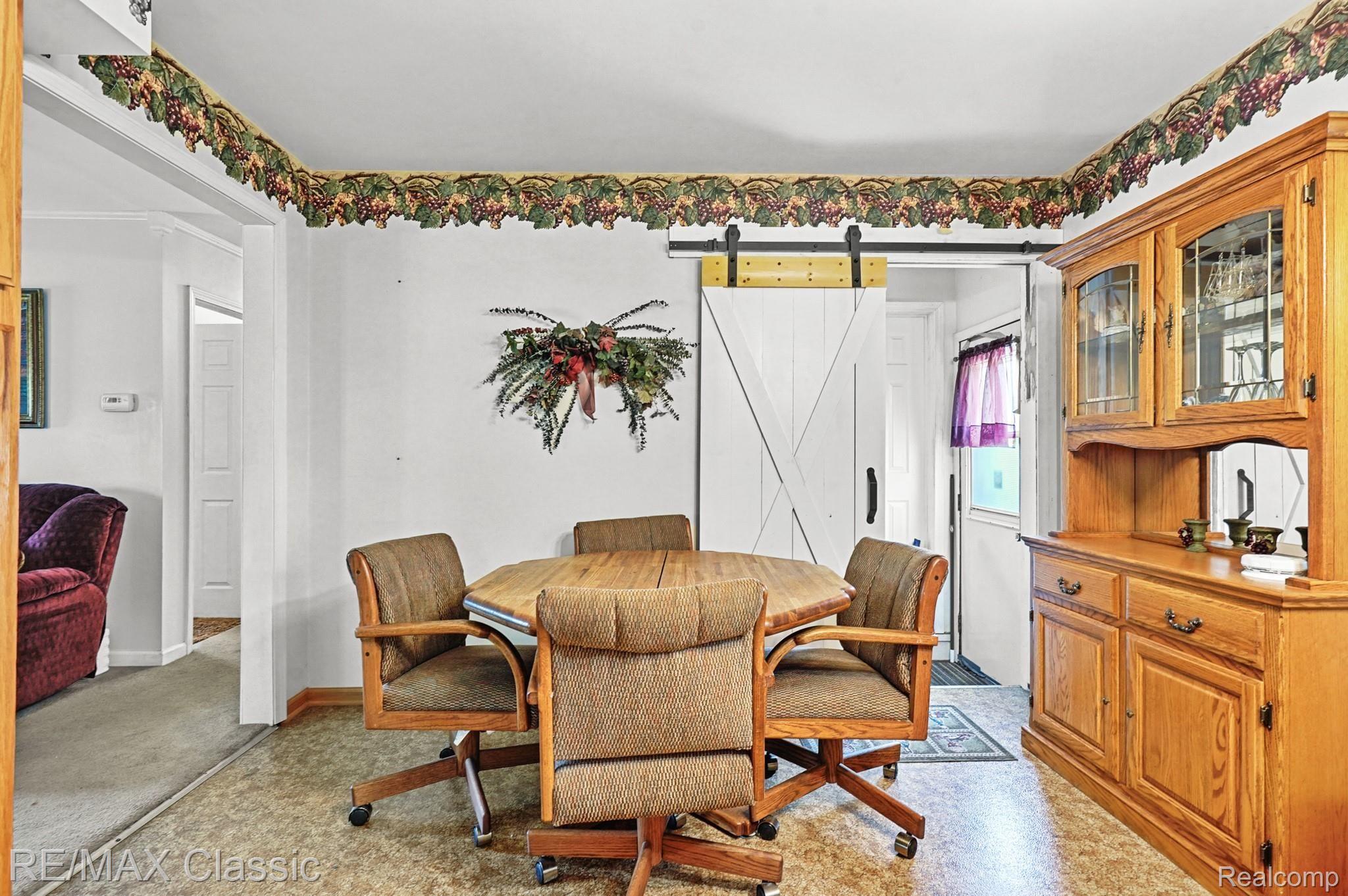 11158 9 Mile Road South Lyon, MI 48178 - Photo 15 of 26 Cozy Breakfast Nook