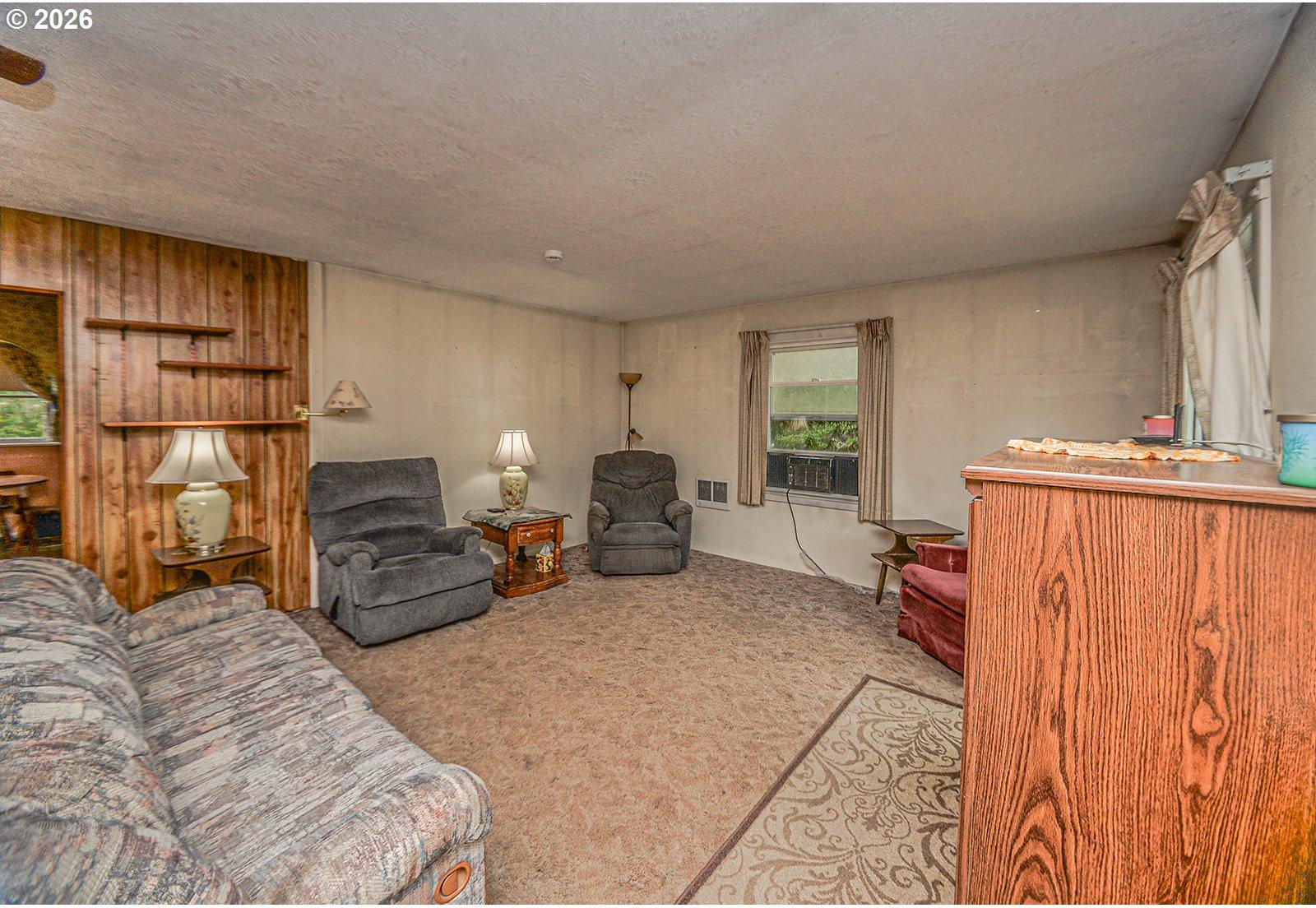 77339 Rutters Road Clatskanie, OR 97016 - Photo 3 of 24 Living Room
