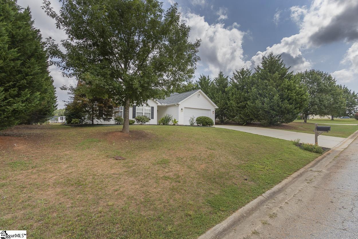 108 Mediterranean Avenue Anderson, SC 29621 - Photo 3 of 46