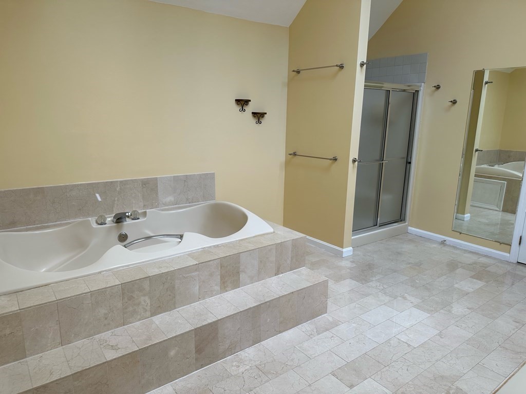 41 Barnard Road Marlborough, MA 01752 - Photo 12 of 17 Gallery Image 12