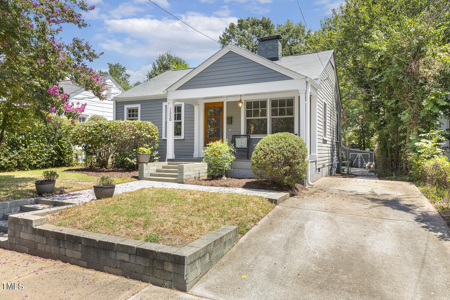 1520 Hanover Street Raleigh, NC 27608 - Photo 3 of 37 003
