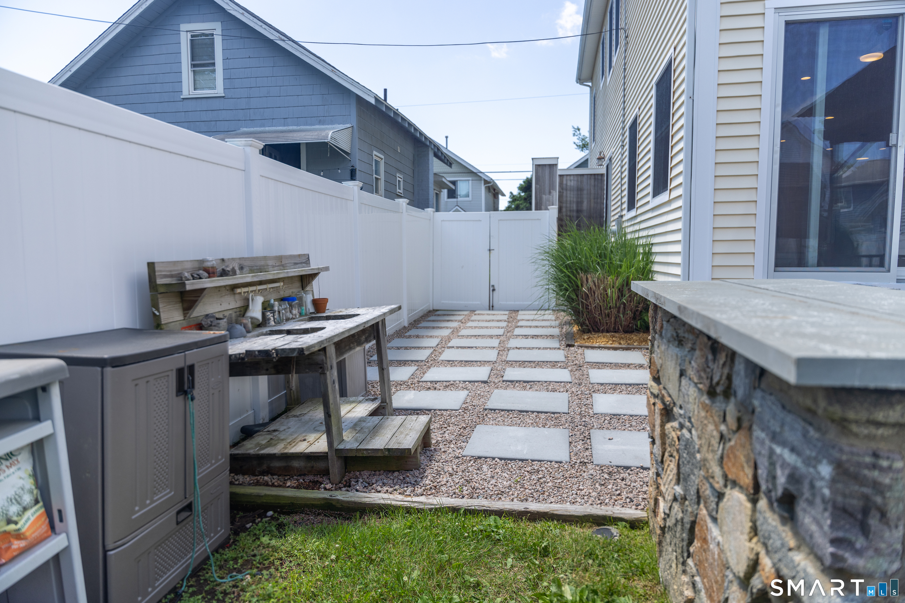 18 Waverly Road Branford, CT 06405 - Photo 30 of 40