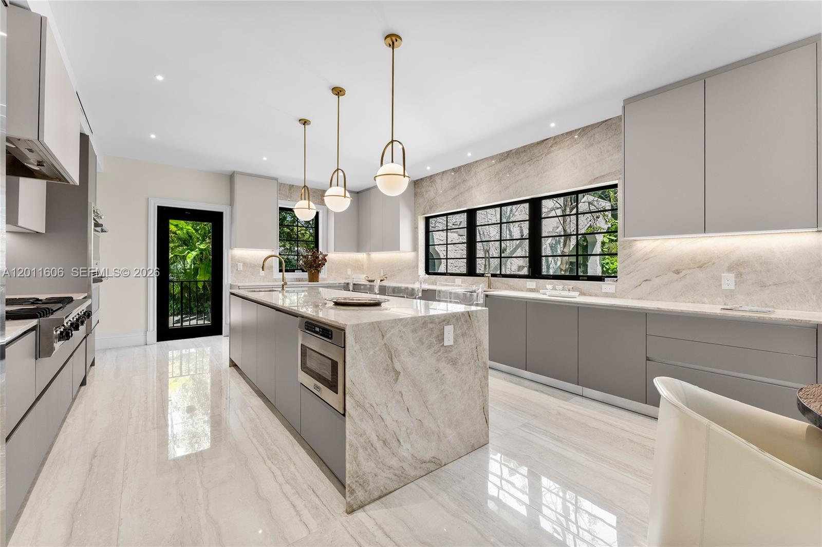 547 Northeast 57th Street Miami, FL 33137 - Photo 14 of 39