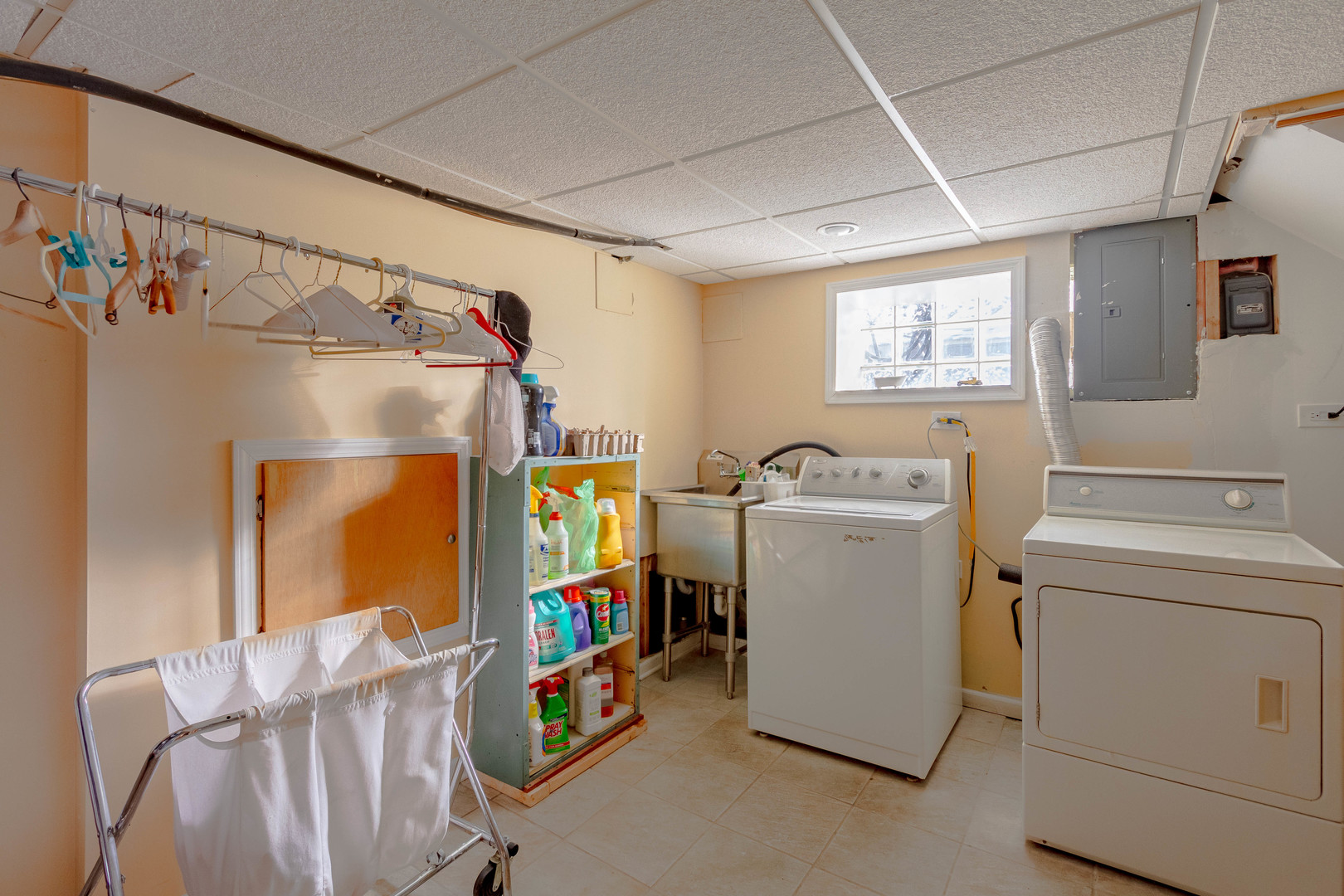6410 Sinclair Avenue Berwyn, IL 60402 - Photo 27 of 31 a utility room with dryer and washer