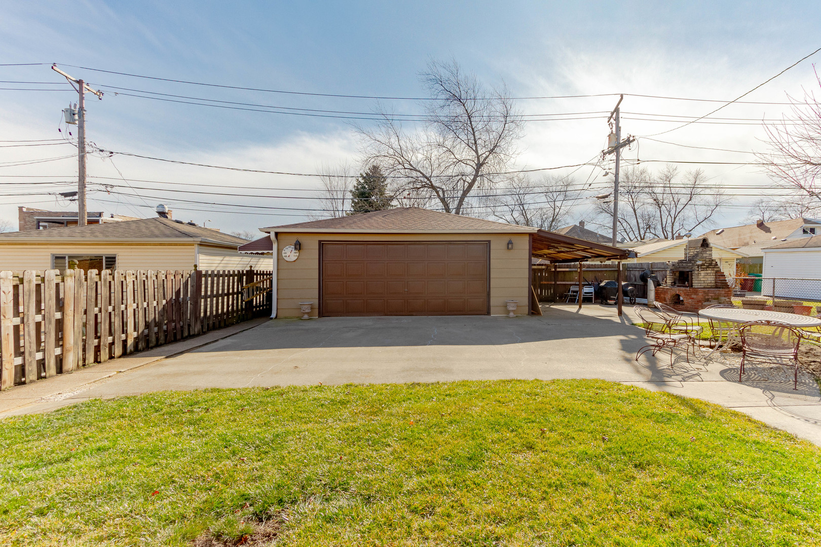 6410 Sinclair Avenue Berwyn, IL 60402 - Photo 6 of 31 a view of a outdoor space