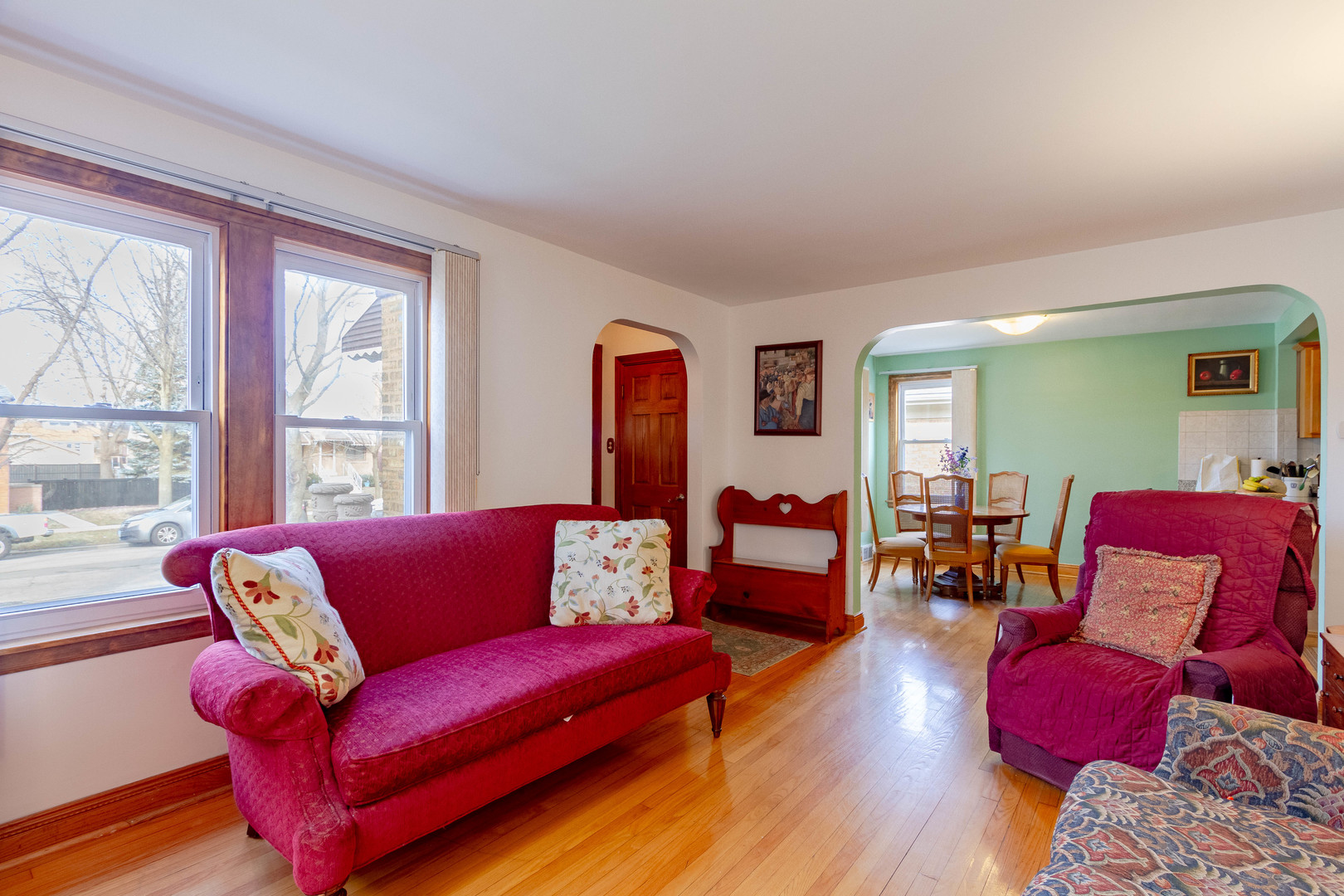 6410 Sinclair Avenue Berwyn, IL 60402 - Photo 9 of 31 a living room with furniture and a large window