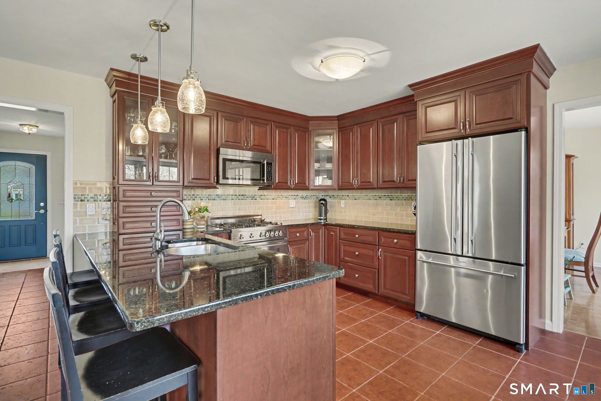 67 Sigwin Drive Fairfield, CT 06824 - Photo 11 of 31