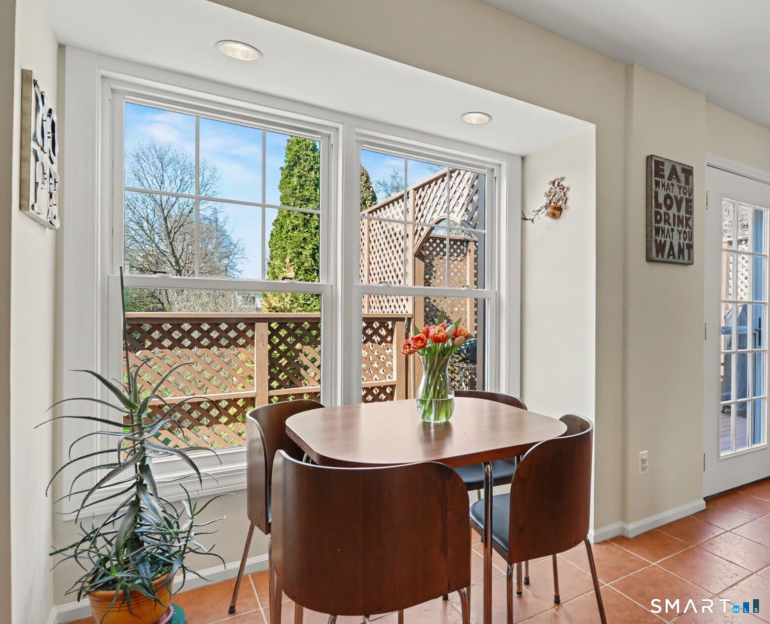 67 Sigwin Drive Fairfield, CT 06824 - Photo 12 of 31