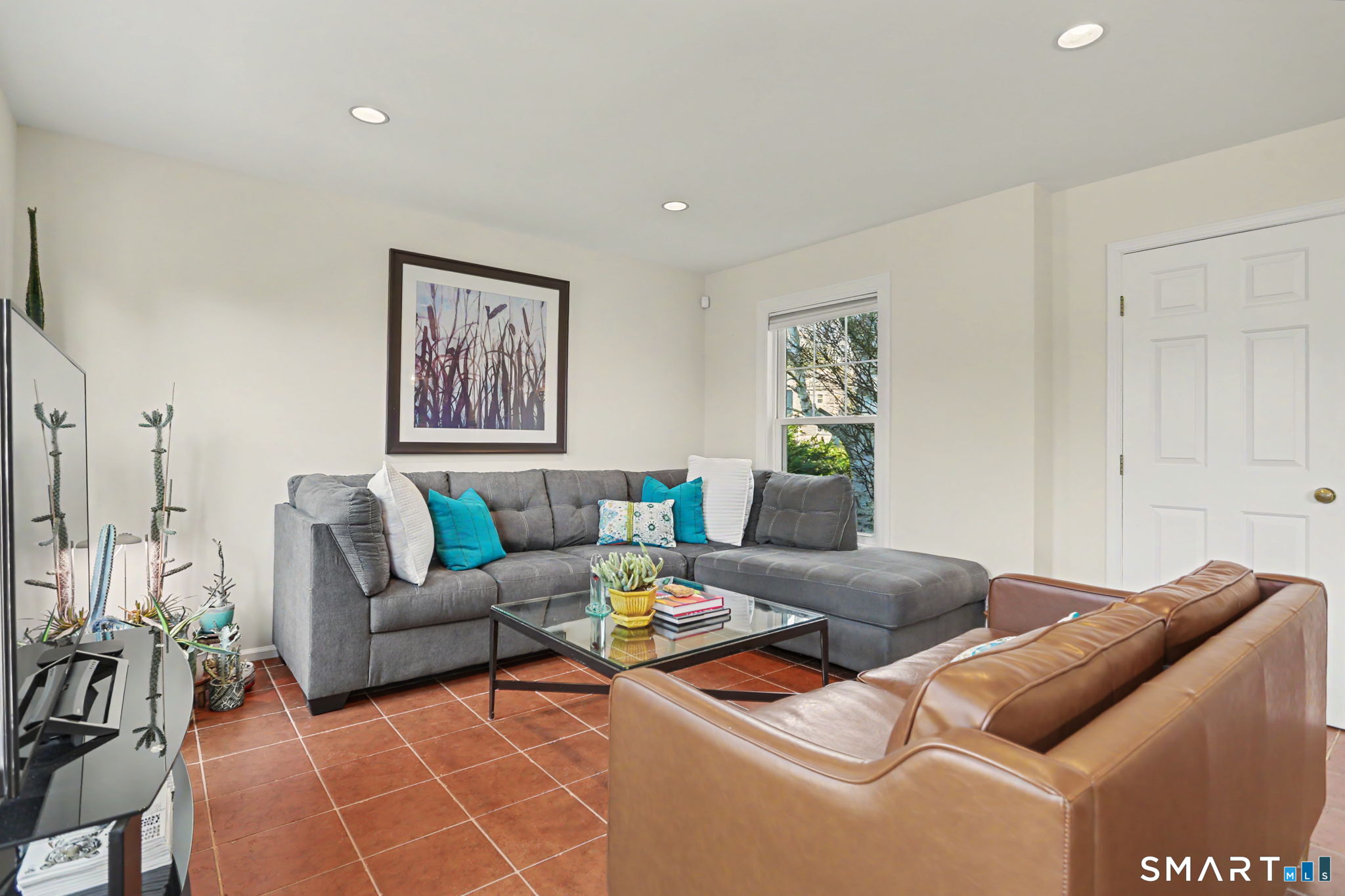 67 Sigwin Drive Fairfield, CT 06824 - Photo 13 of 31