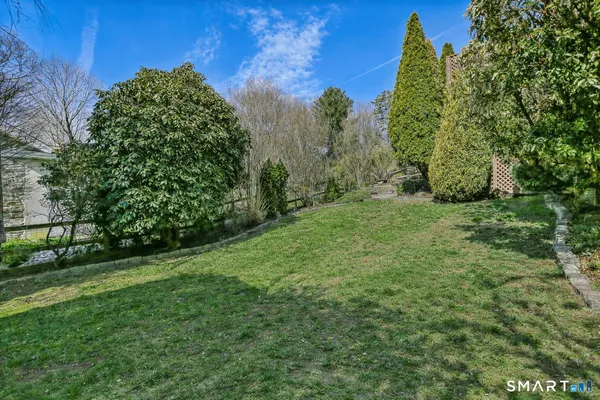 $999,000 | 67 Sigwin Drive, Fairfield, CT 06824