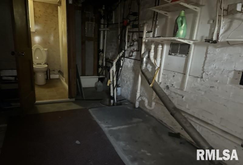 204 North Maple Street Christopher, IL 62822 - Photo 22 of 29 a view of entryway