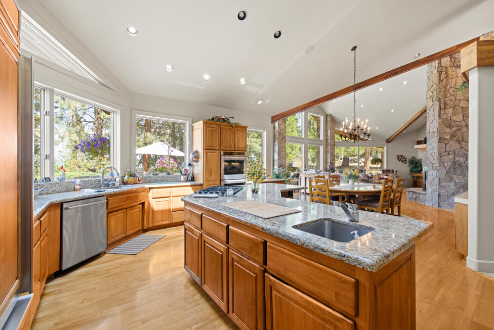 11539 Kestrel Road Klamath Falls, OR 97601 - Photo 25 of 72 11539KestrelRd.-102