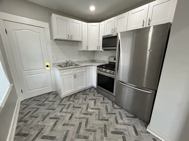 $1,300 | 2960 Kendall Street, Unit UPPR, Detroit, MI 48238