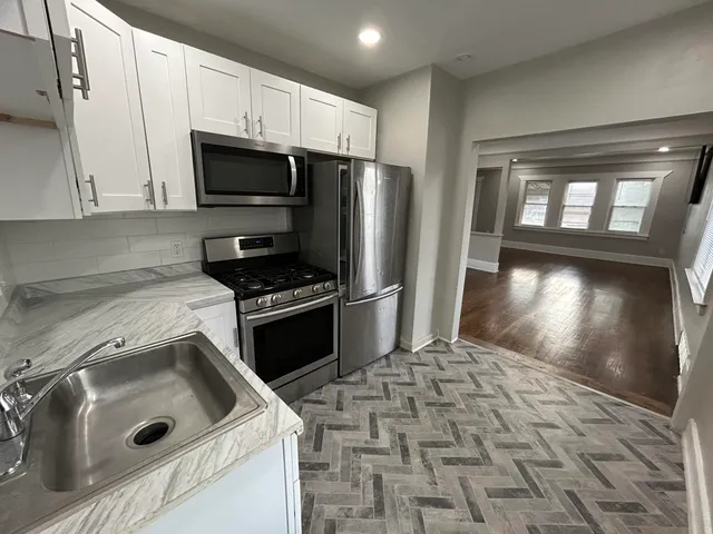 $1,300 | 2960 Kendall Street, Unit UPPR, Detroit, MI 48238