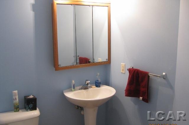 3158 Cobblestone Ridge Tecumseh, MI 49286 - Photo 16 of 19 Half bath