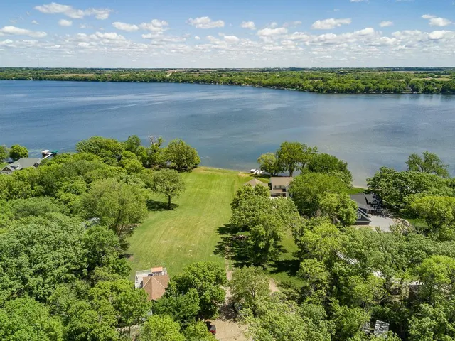 $800,000 | 71 Northeast Dovre Twp Mn 56201 Northeast, Willmar, MN 56201