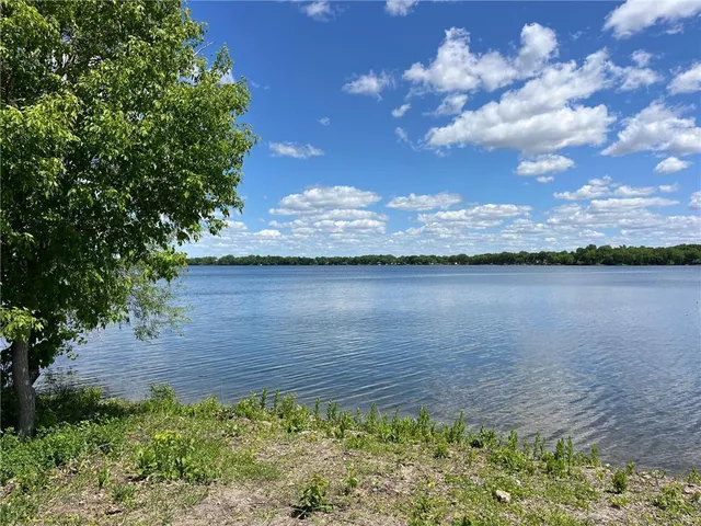 $800,000 | 71 Northeast Dovre Twp Mn 56201 Northeast, Willmar, MN 56201