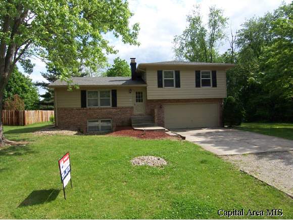36 Ross Drive Springfield, IL 62711 - Photo 1 of 9 Gallery Image 1