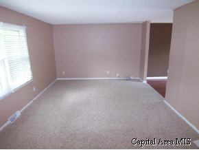 36 Ross Drive Springfield, IL 62711 - Photo 3 of 9 Gallery Image 3