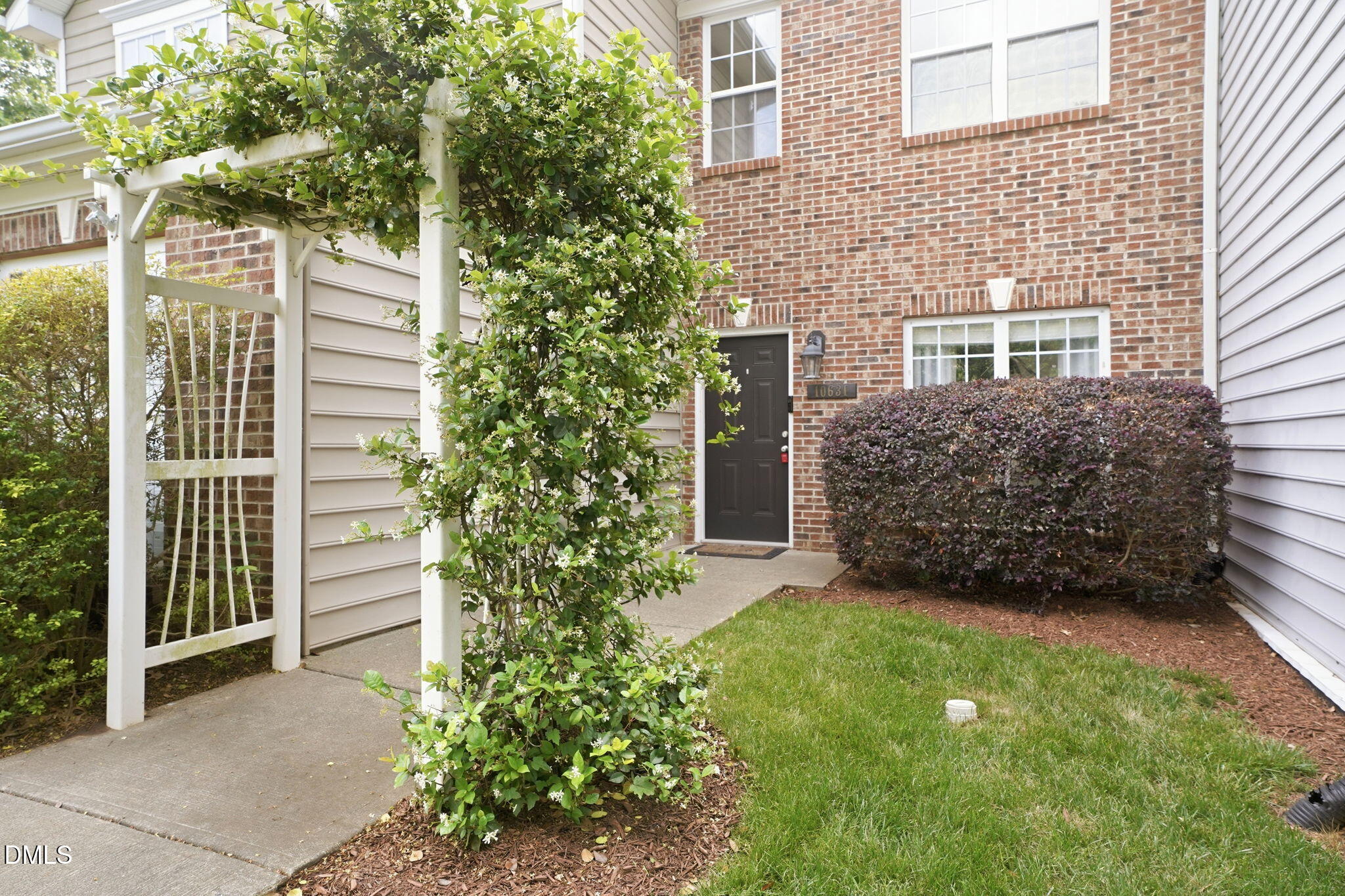 10631 Edmundson Avenue Raleigh, NC 27614 - Photo 3 of 44 48-web-or-mls-DSC08692