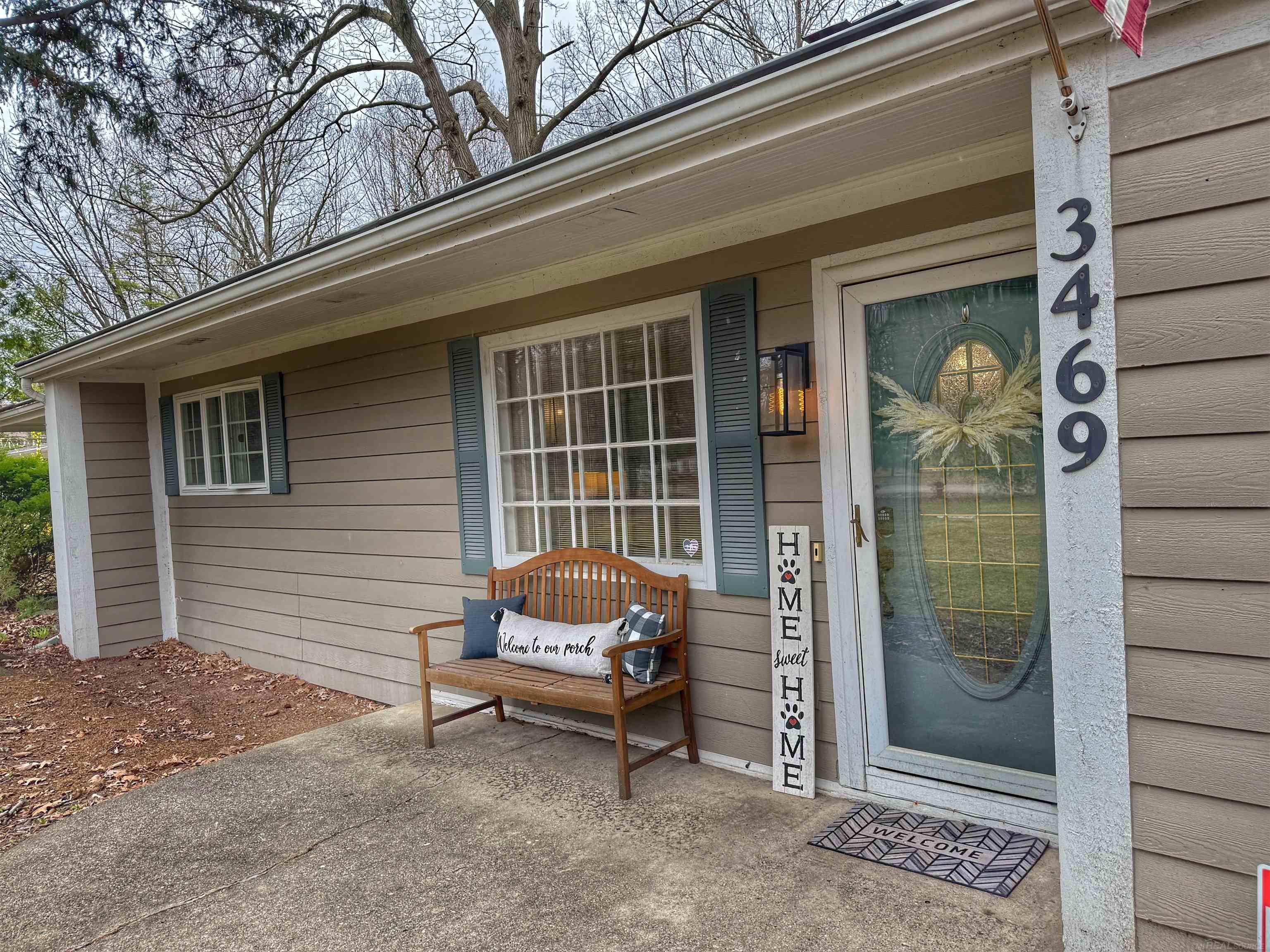 3469 Hazelton Avenue Rochester, MI 48307 - Photo 3 of 32 50172957-fe95cb13-45a1-4c60-803c-b272387a51f0.JPG