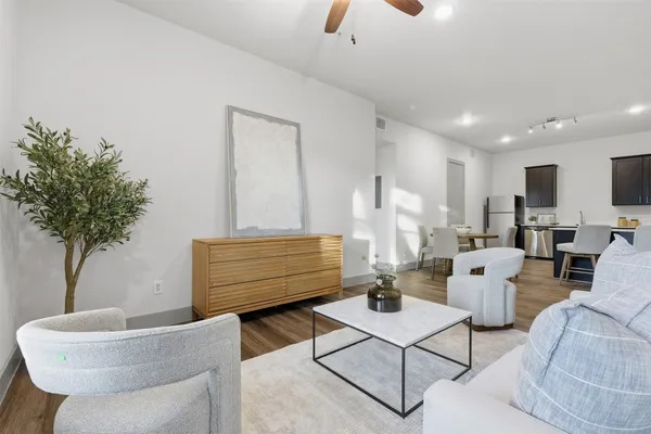 $252,033 | 4509 Mt Vernon Street, Unit 11, Houston, TX 77006