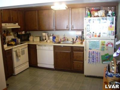 5474 Vera Cruz Road Emmaus, PA 18049 - Photo 2 of 10 Gallery Image 2