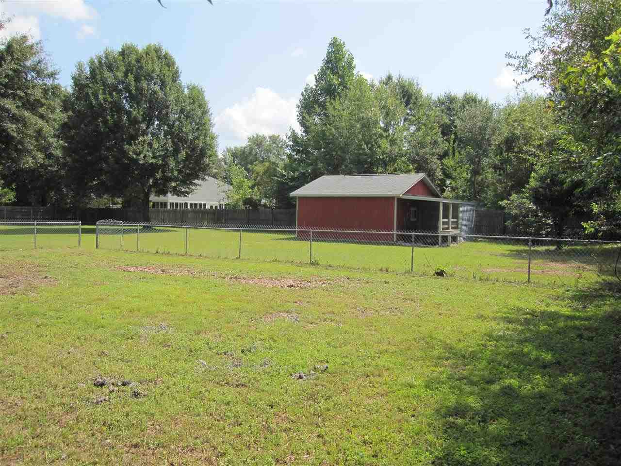 5322 Morgan Ridge Drive Milton, FL 32570 - Photo 44 of 50 65 x 46 chain link fenced area.