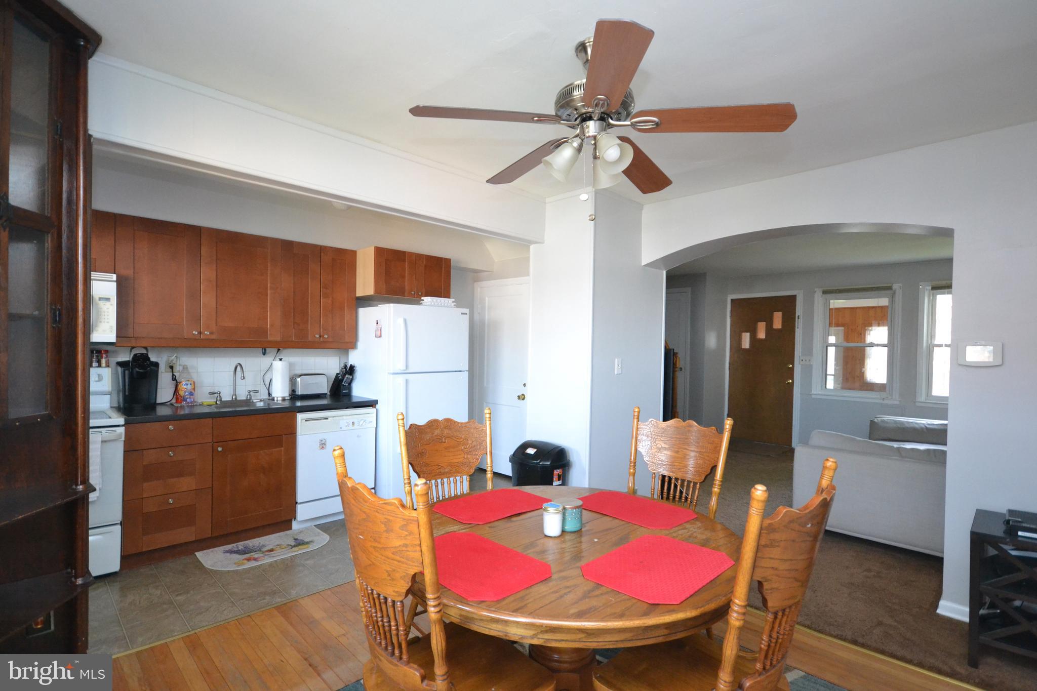 6835 Belclare Road Baltimore, MD 21222 - Photo 4 of 29
