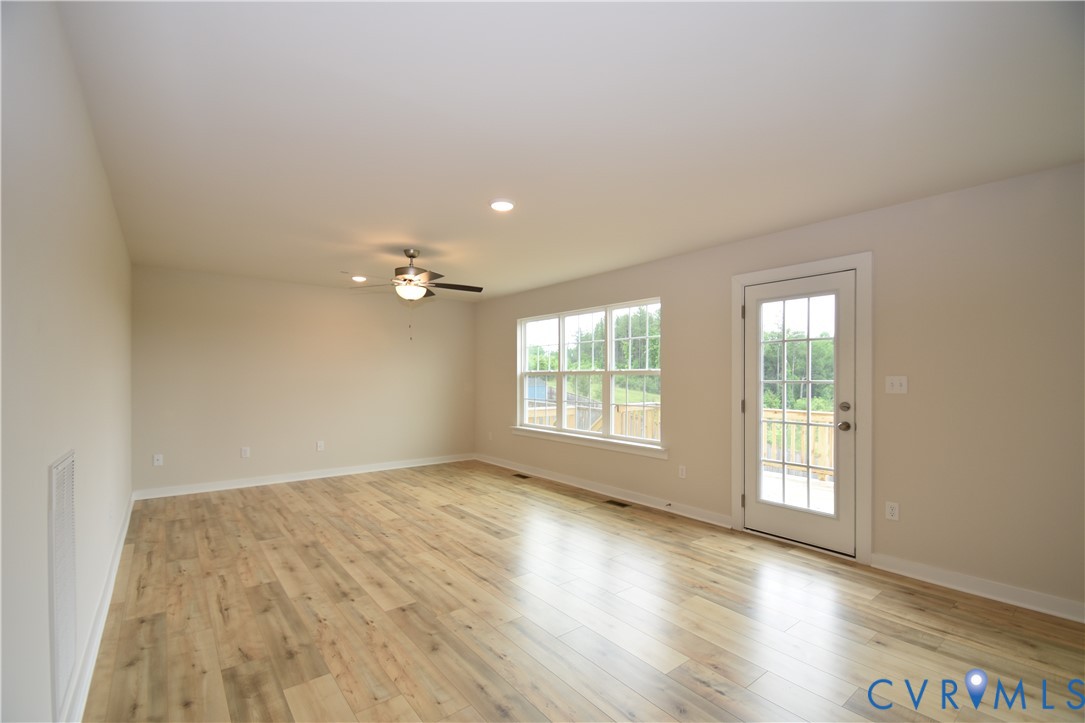219 Riva Way Palmyra, VA 22963 - Photo 3 of 17