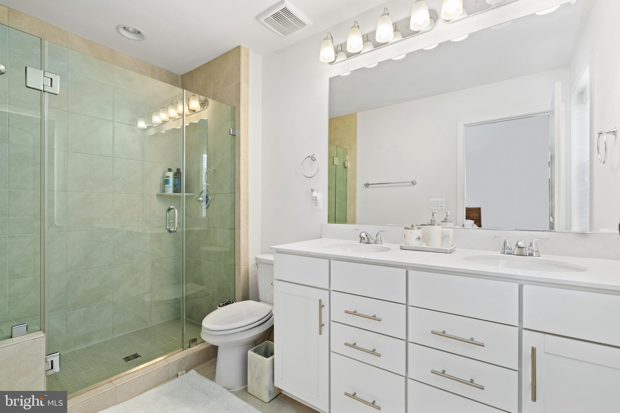 16038 Madison Ridge Place Gainesville, VA 20155 - Photo 16 of 43 Gallery Image 16