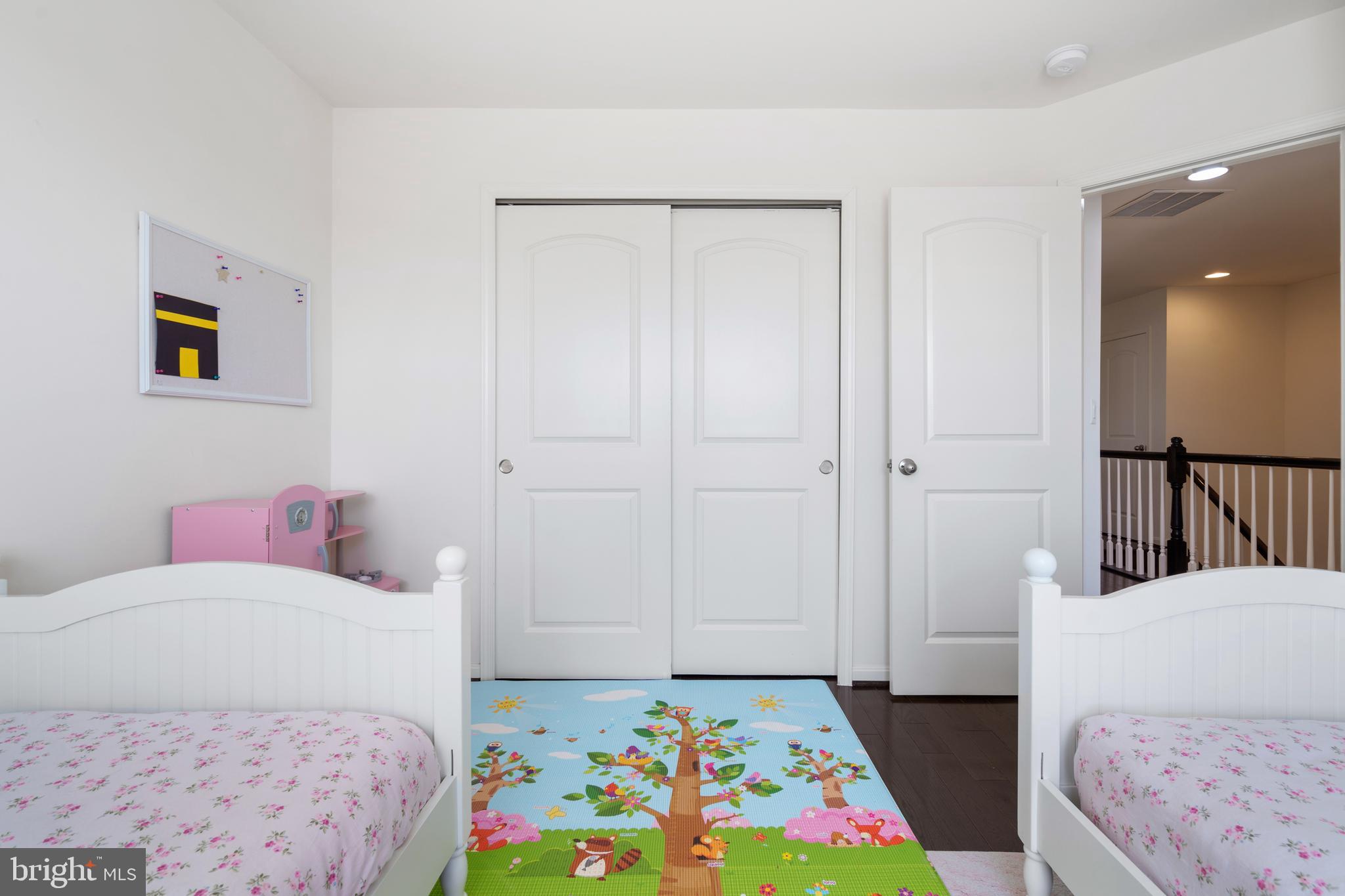 16038 Madison Ridge Place Gainesville, VA 20155 - Photo 18 of 43 Gallery Image 18