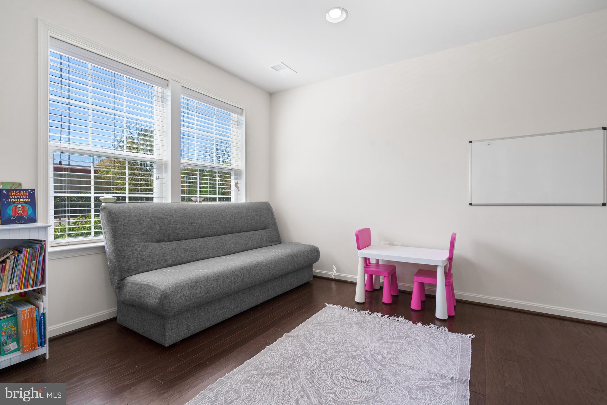 16038 Madison Ridge Place Gainesville, VA 20155 - Photo 25 of 43 Gallery Image 25