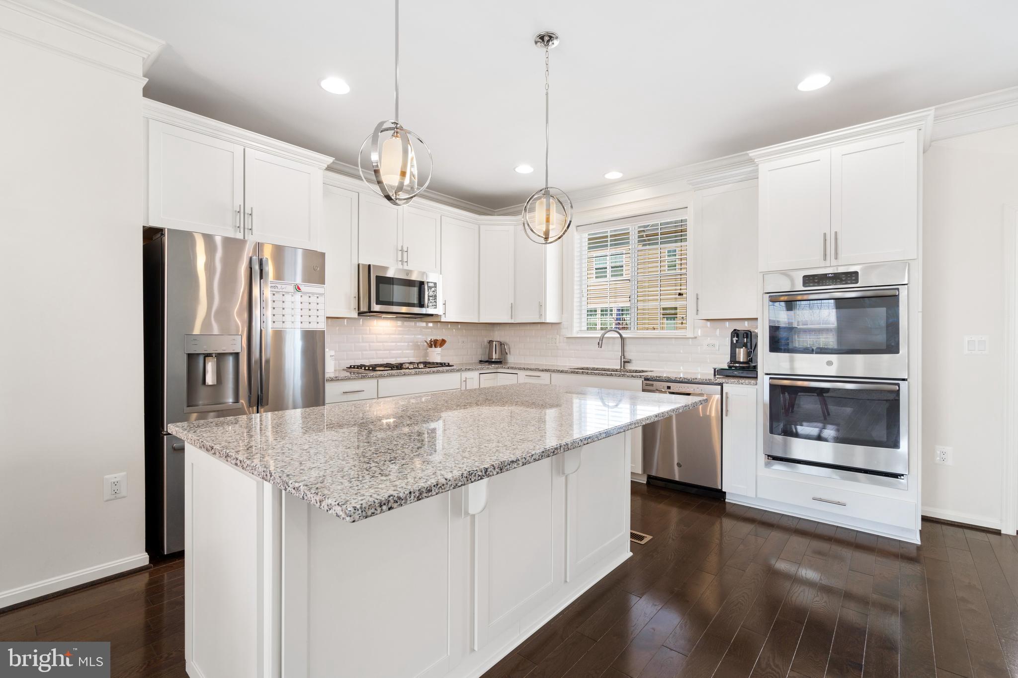 16038 Madison Ridge Place Gainesville, VA 20155 - Photo 8 of 43 Gallery Image 8