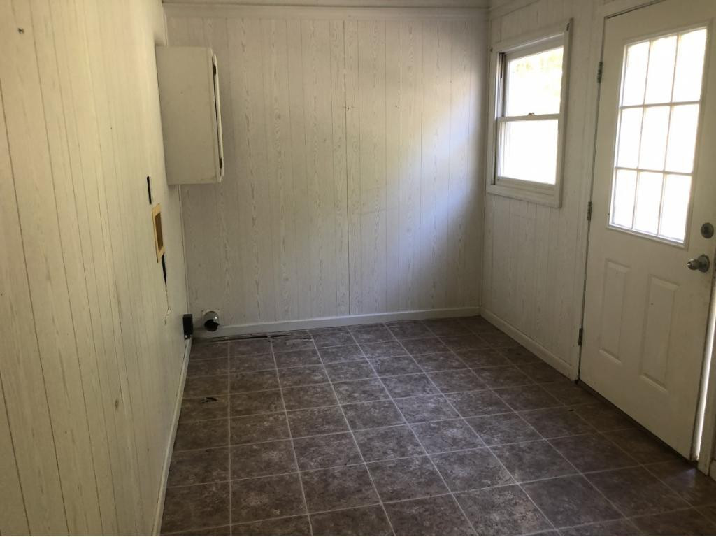 554 Young Road Unicoi, TN 37692 - Photo 8 of 11 Photo 8