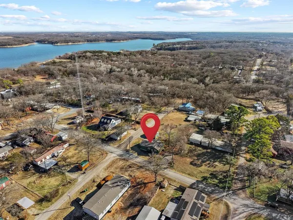 $249,900 | 210 Hiland Lane, Pottsboro, TX 75076