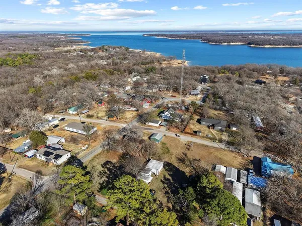 $249,900 | 210 Hiland Lane, Pottsboro, TX 75076